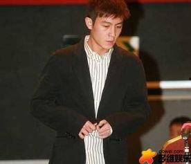 中国娱乐圈丑闻图片,揭秘中国娱乐圈的黑暗面